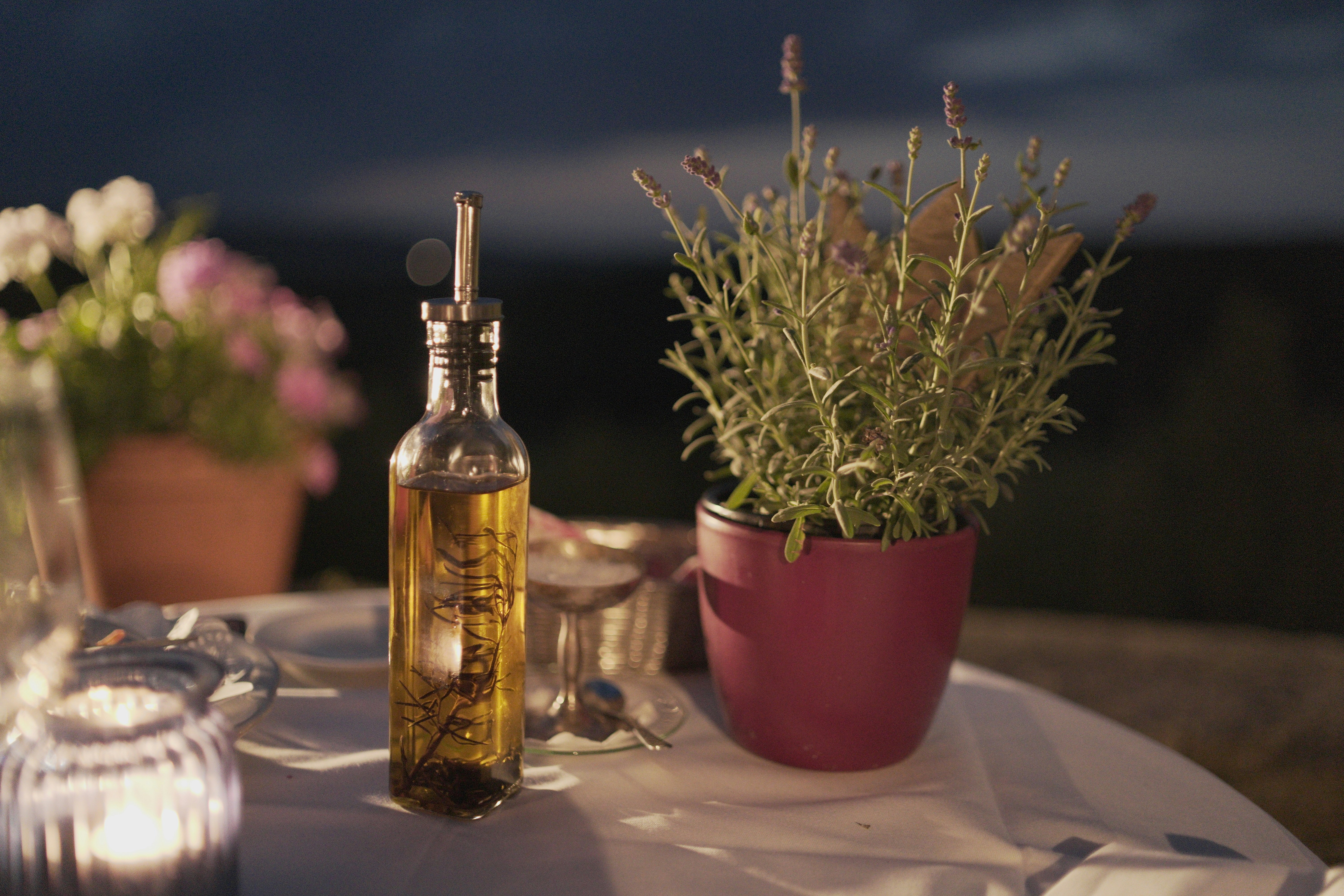 olio oliva e fiori.jpg
